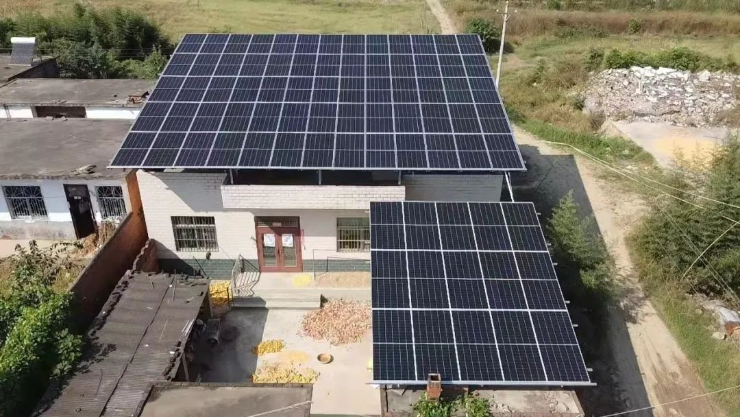 如何計算襄陽家庭光伏發(fā)電系統(tǒng)的發(fā)電量和儲能容量？